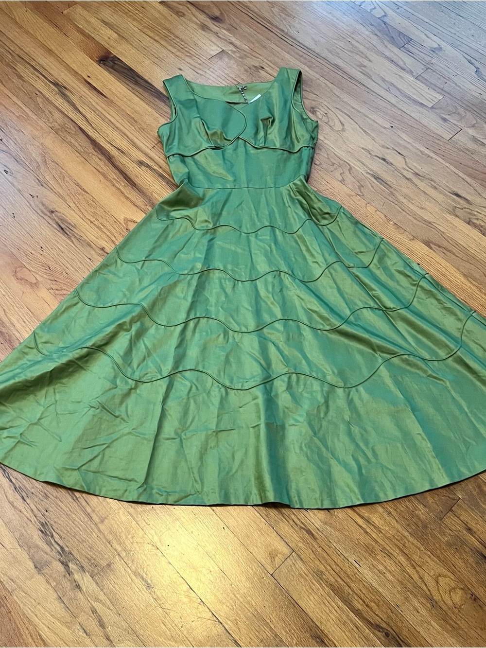 Vintage Green Sleeveless Wave Midi Dress